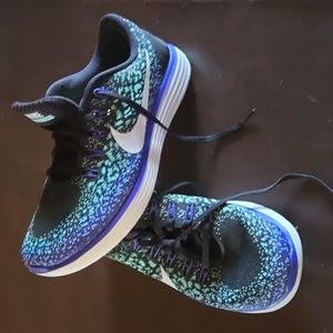 Nike women's shoes size 9